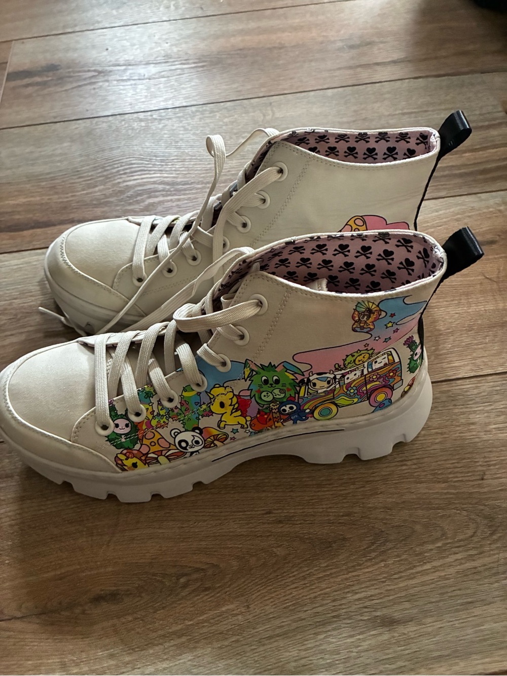 Skechers x tokidoki Pink and Black Patterned Low-Top Sneakers sz 9.5 nwot or box